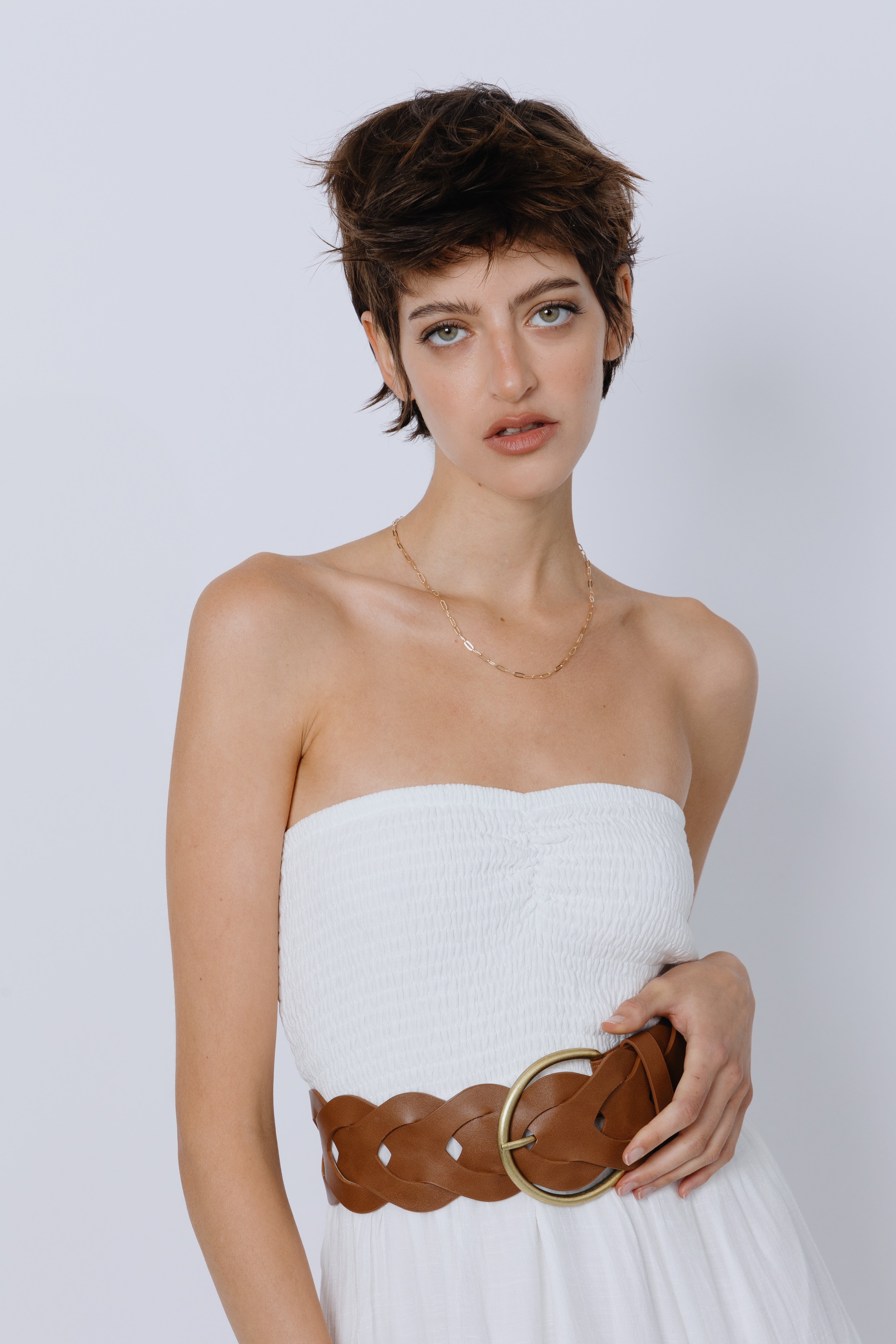 חגורת עור-טבעוני קלועה חומה