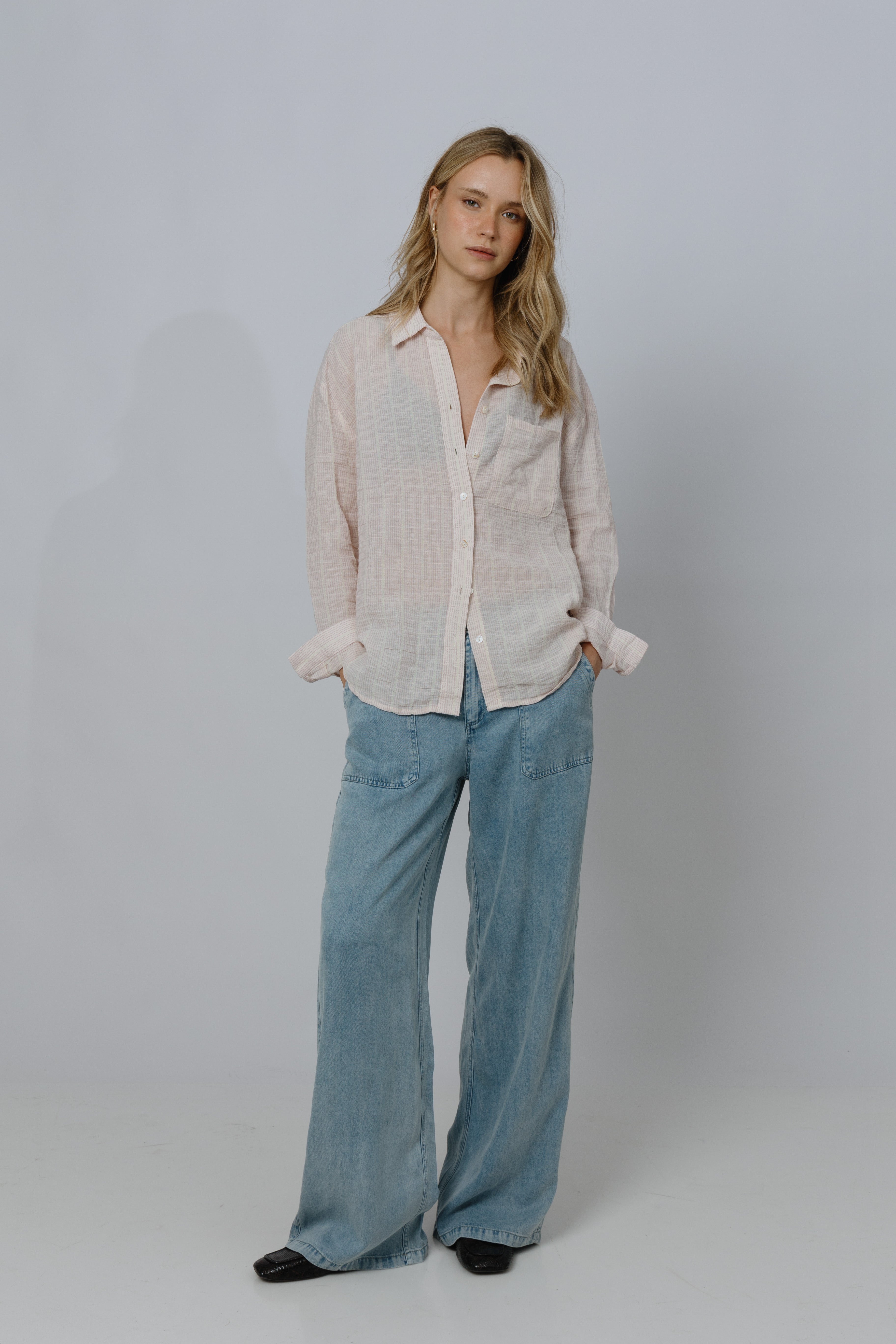 חולצת כותנה פשתן מכופתרת בריג'יט