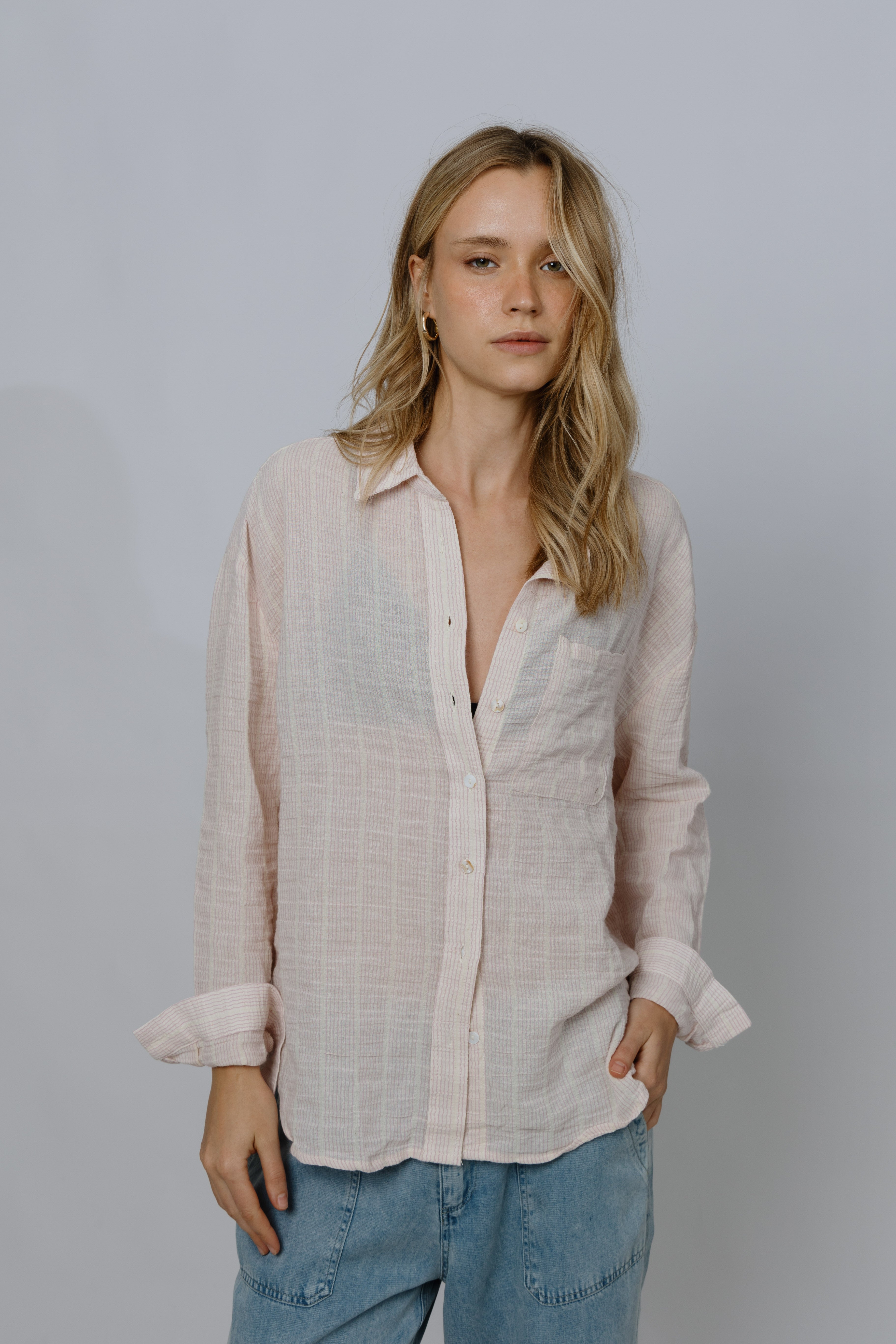 חולצת כותנה פשתן מכופתרת בריג'יט