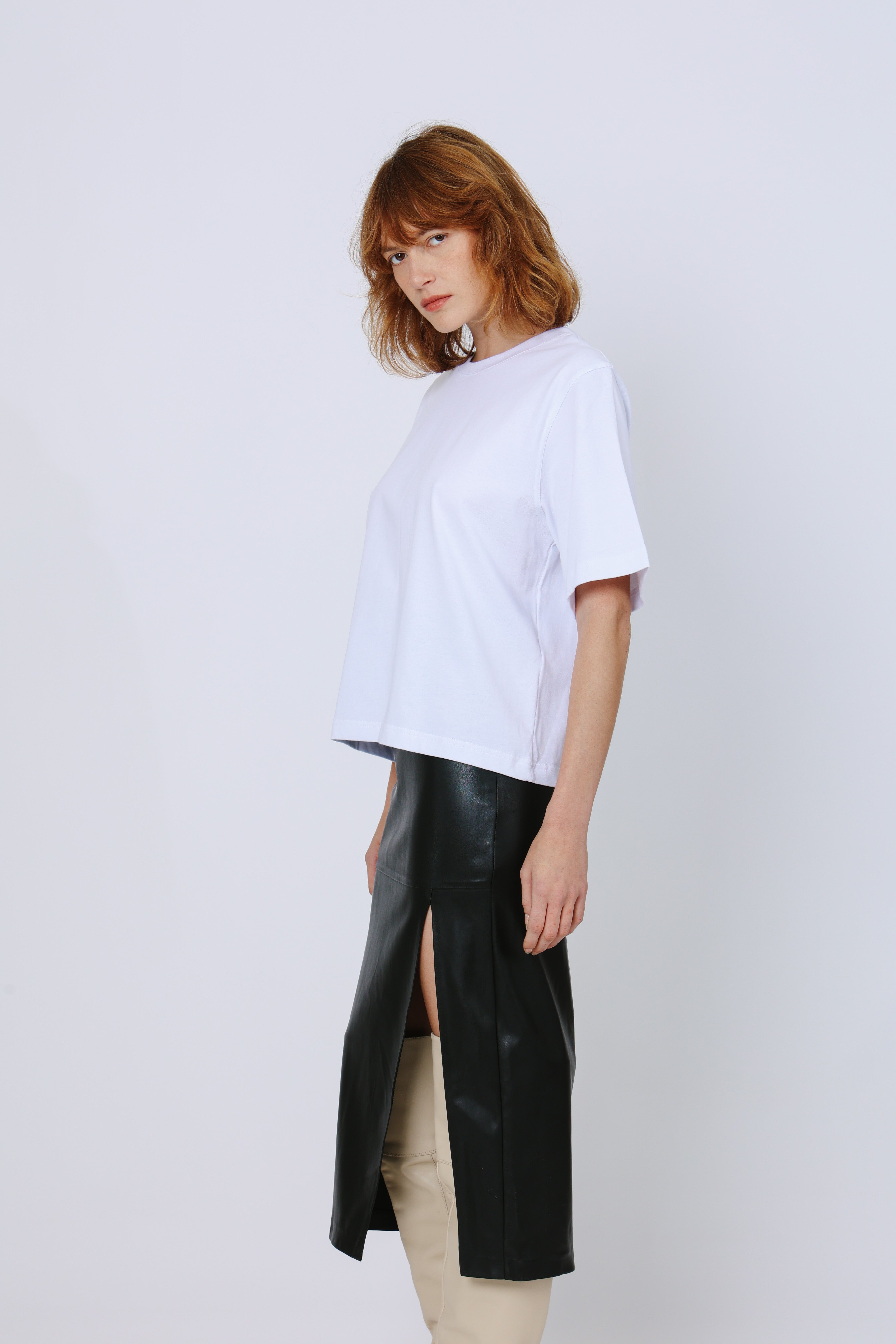 חצאית עפרון עור טבעוני