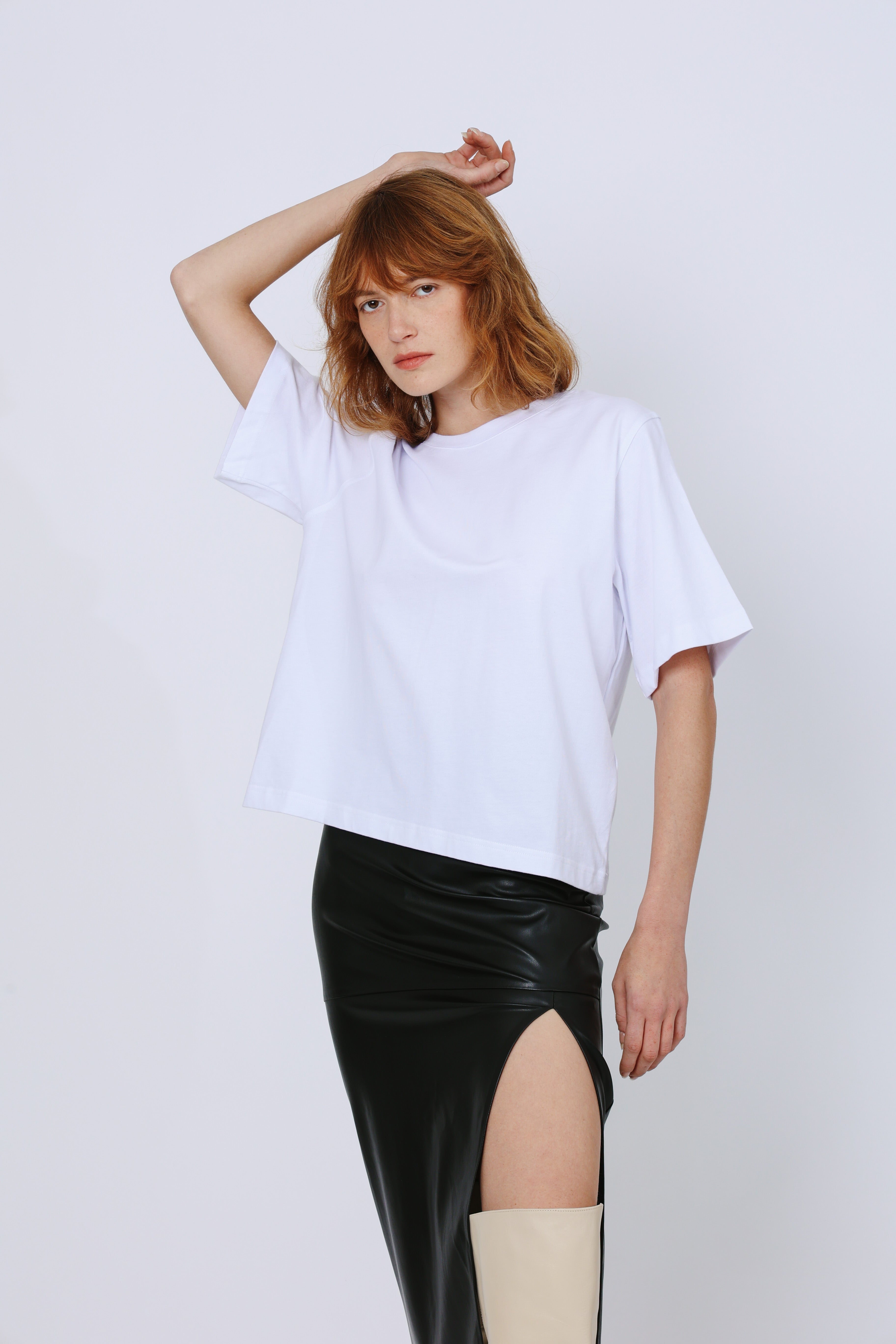 טי שירט שחורה דפני