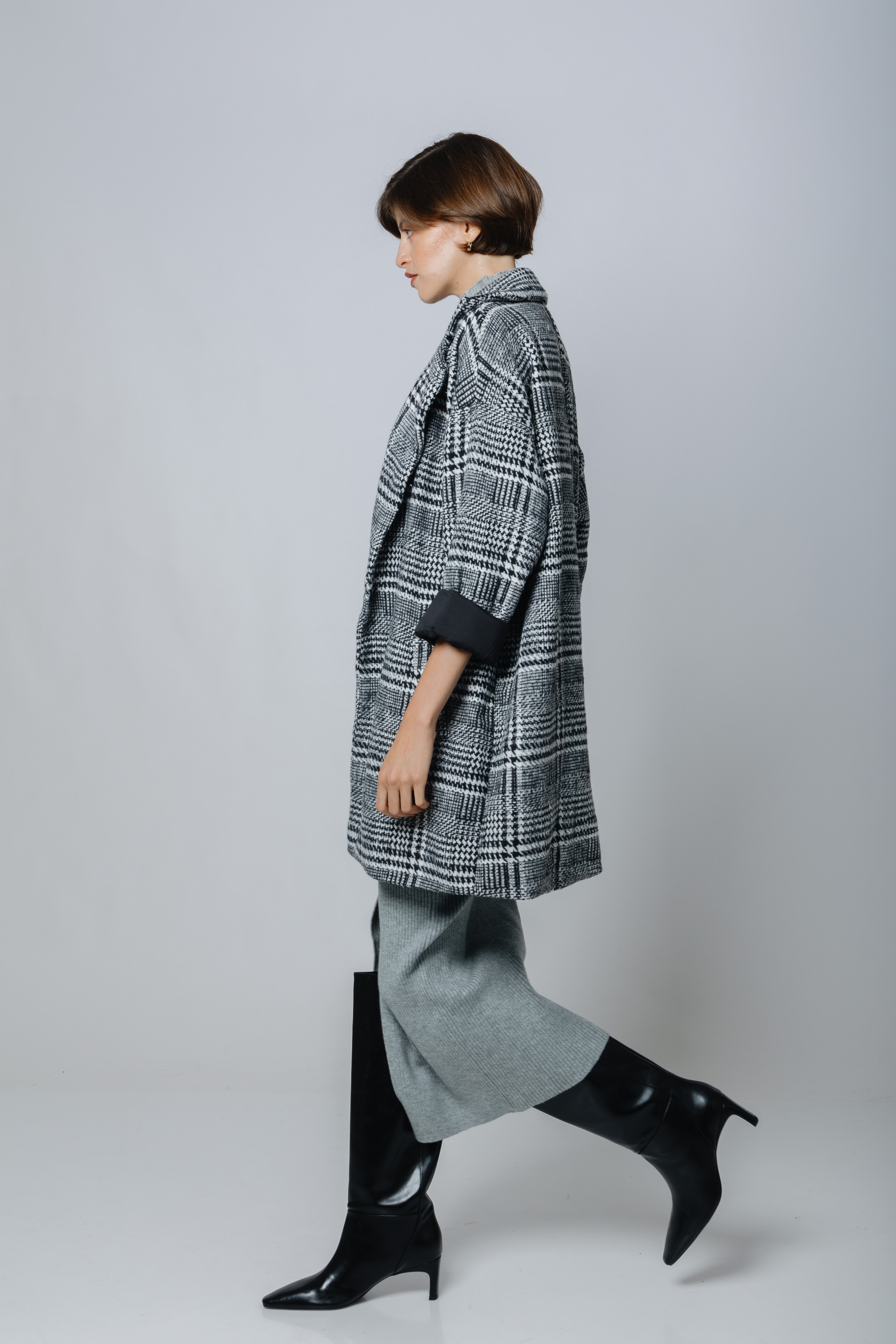 חצאית עפרון סרוגה שי-לי