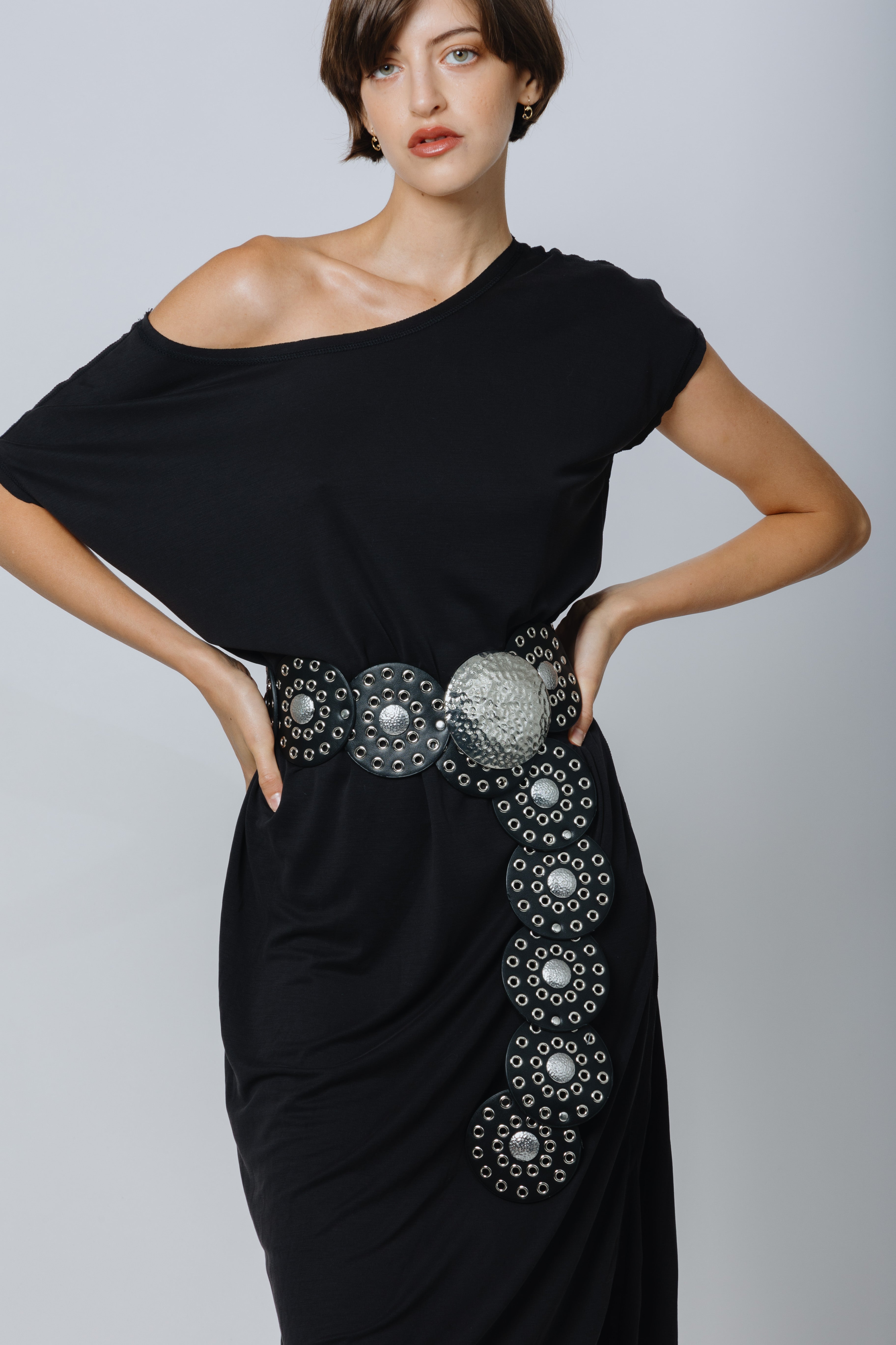 חגורת מטאל עיניות