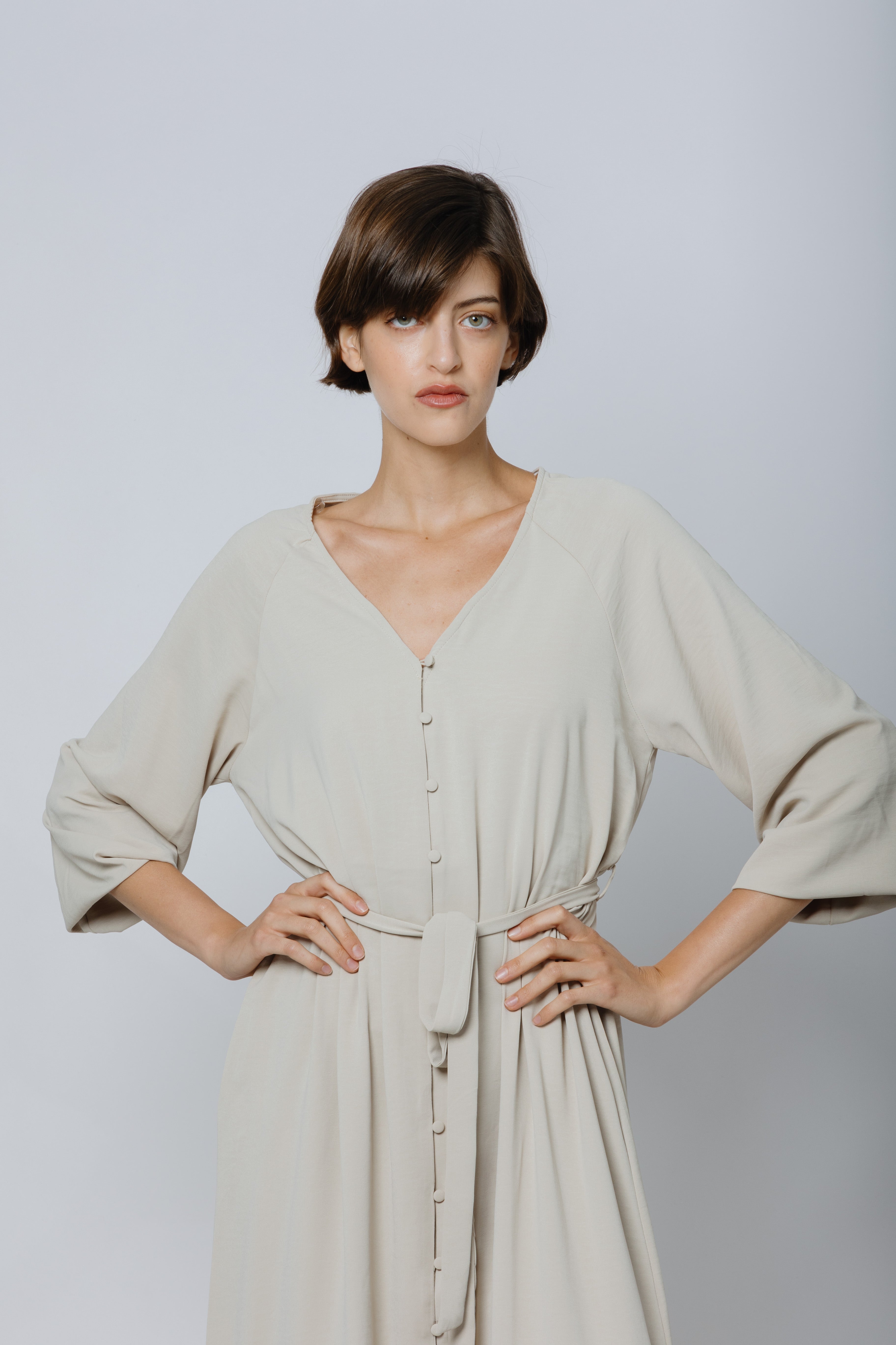 שמלת מקסי כפתרה אלמה