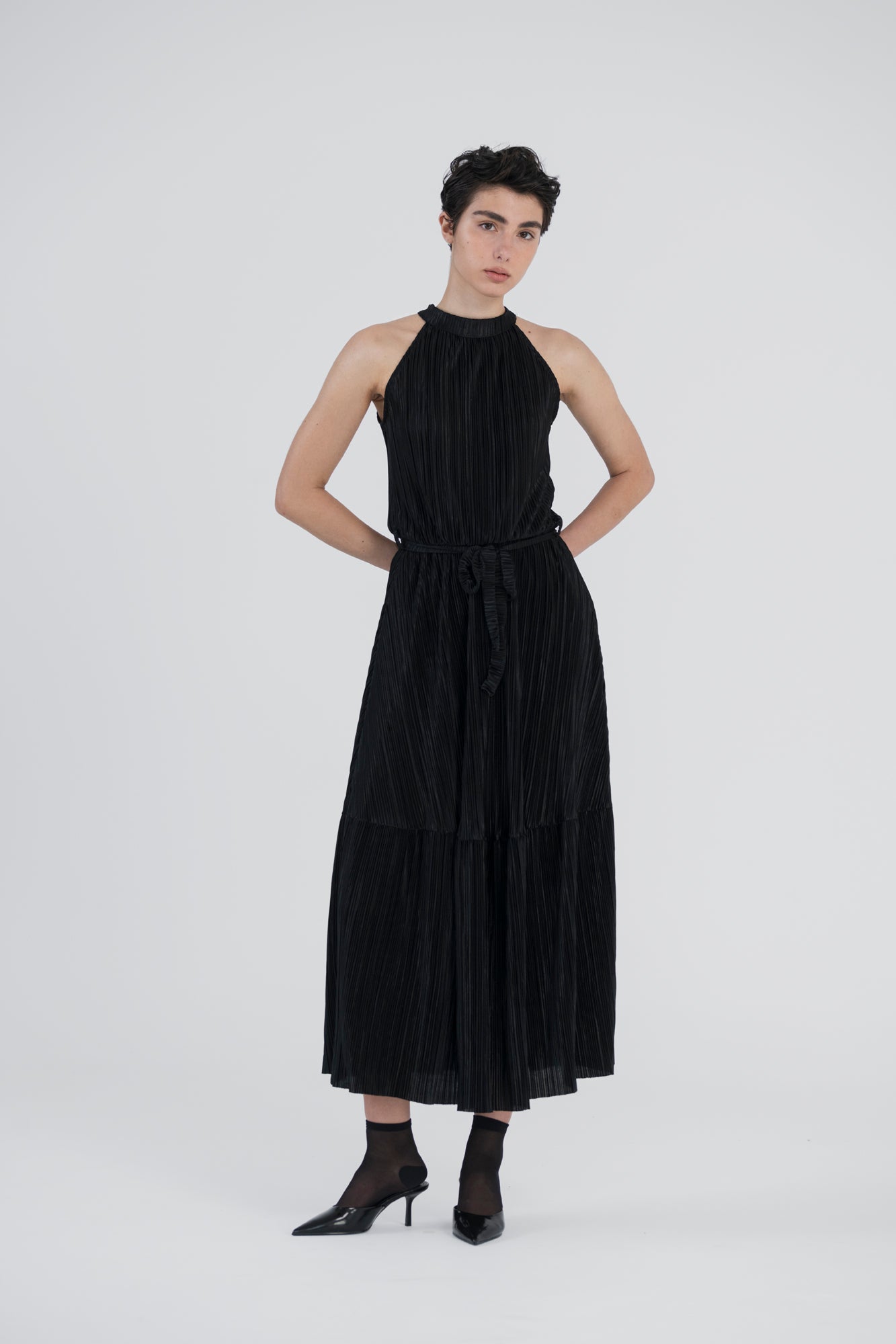 שמלה שחורה - קאן