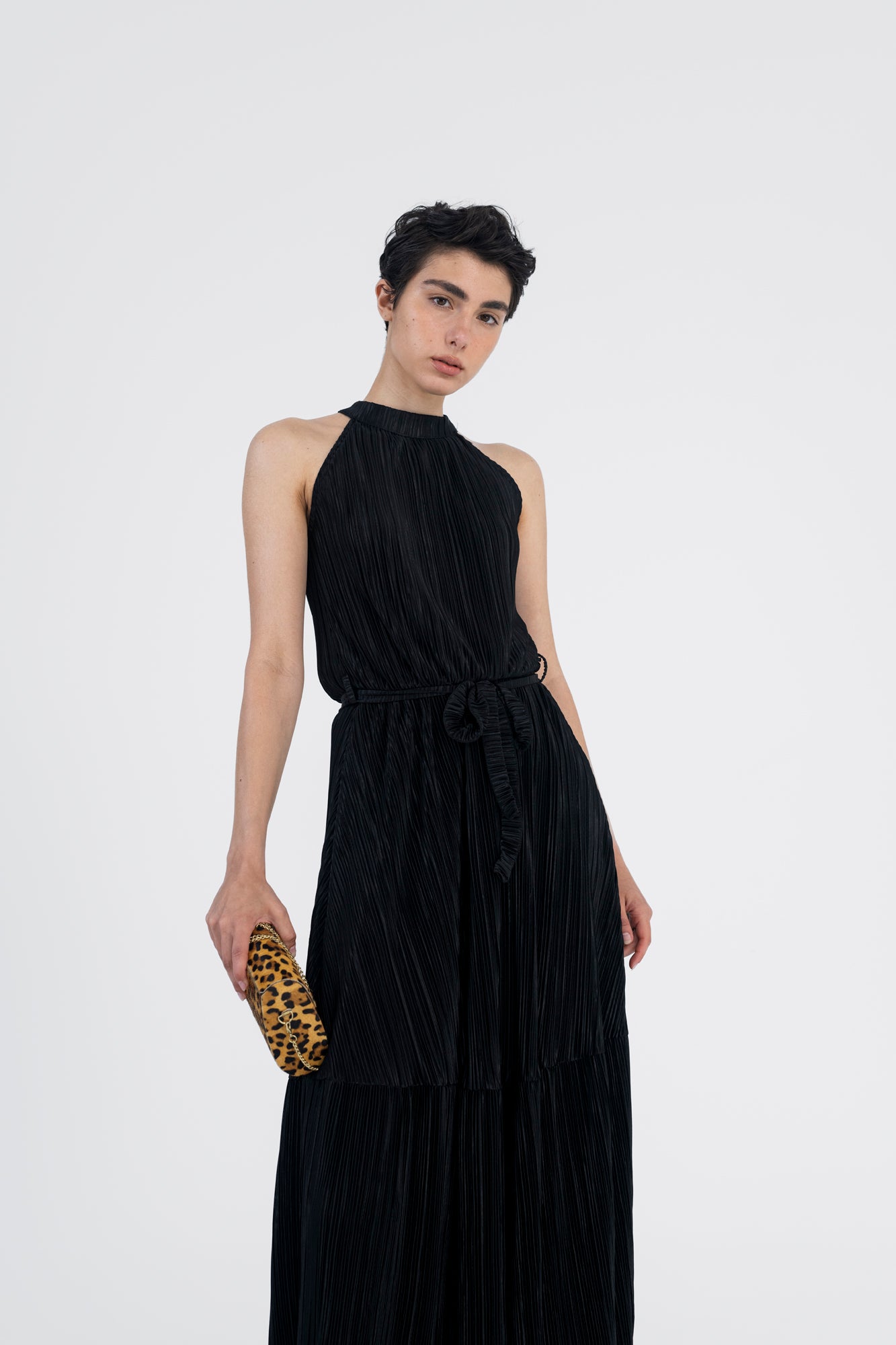 שמלה שחורה - קאן