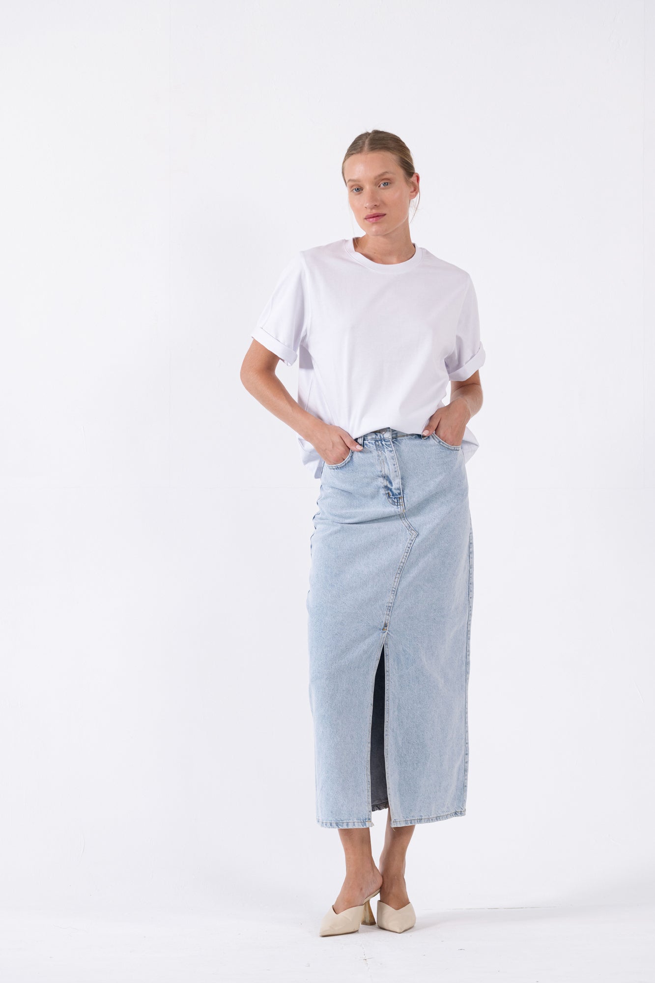 חצאית ג'ינס מידי