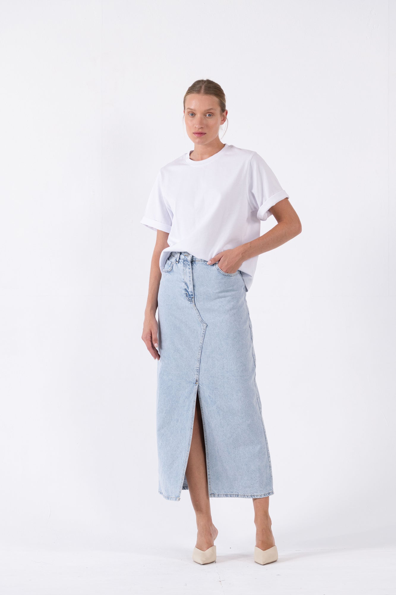 חצאית ג'ינס מידי