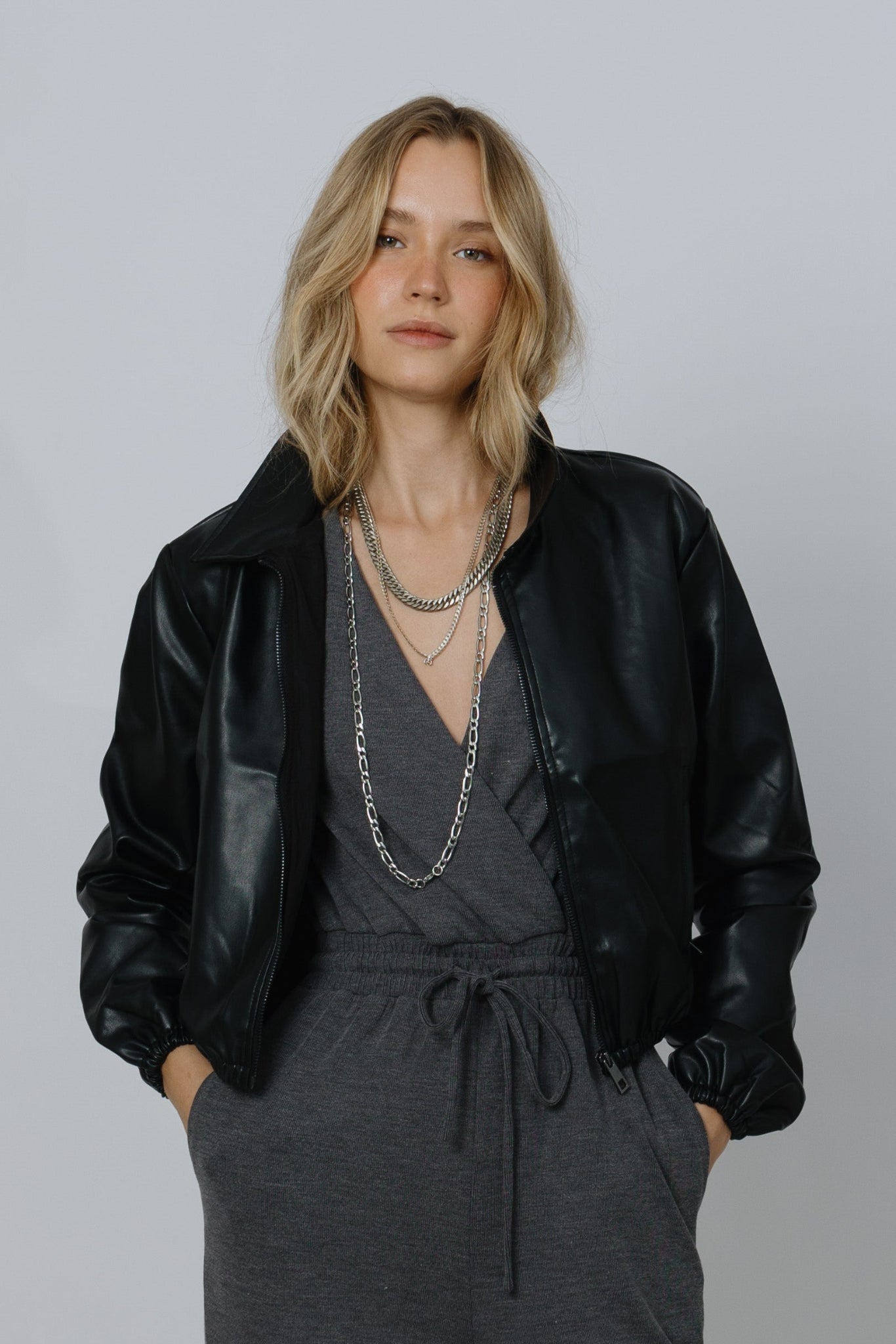 ז'קט בומבר עור טבעוני