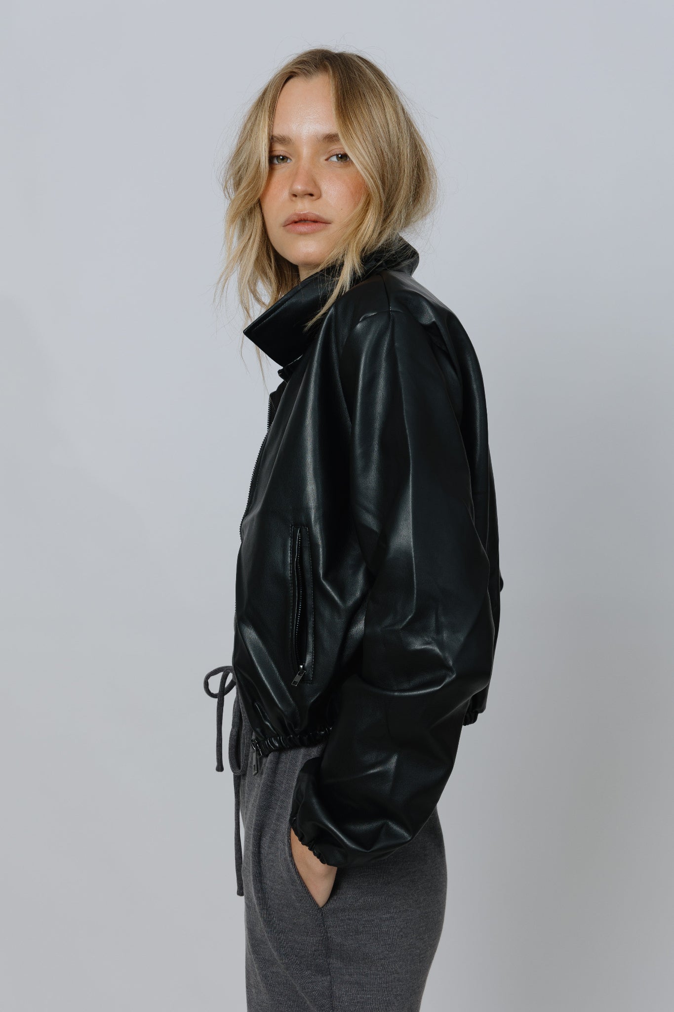 ז'קט בומבר עור טבעוני