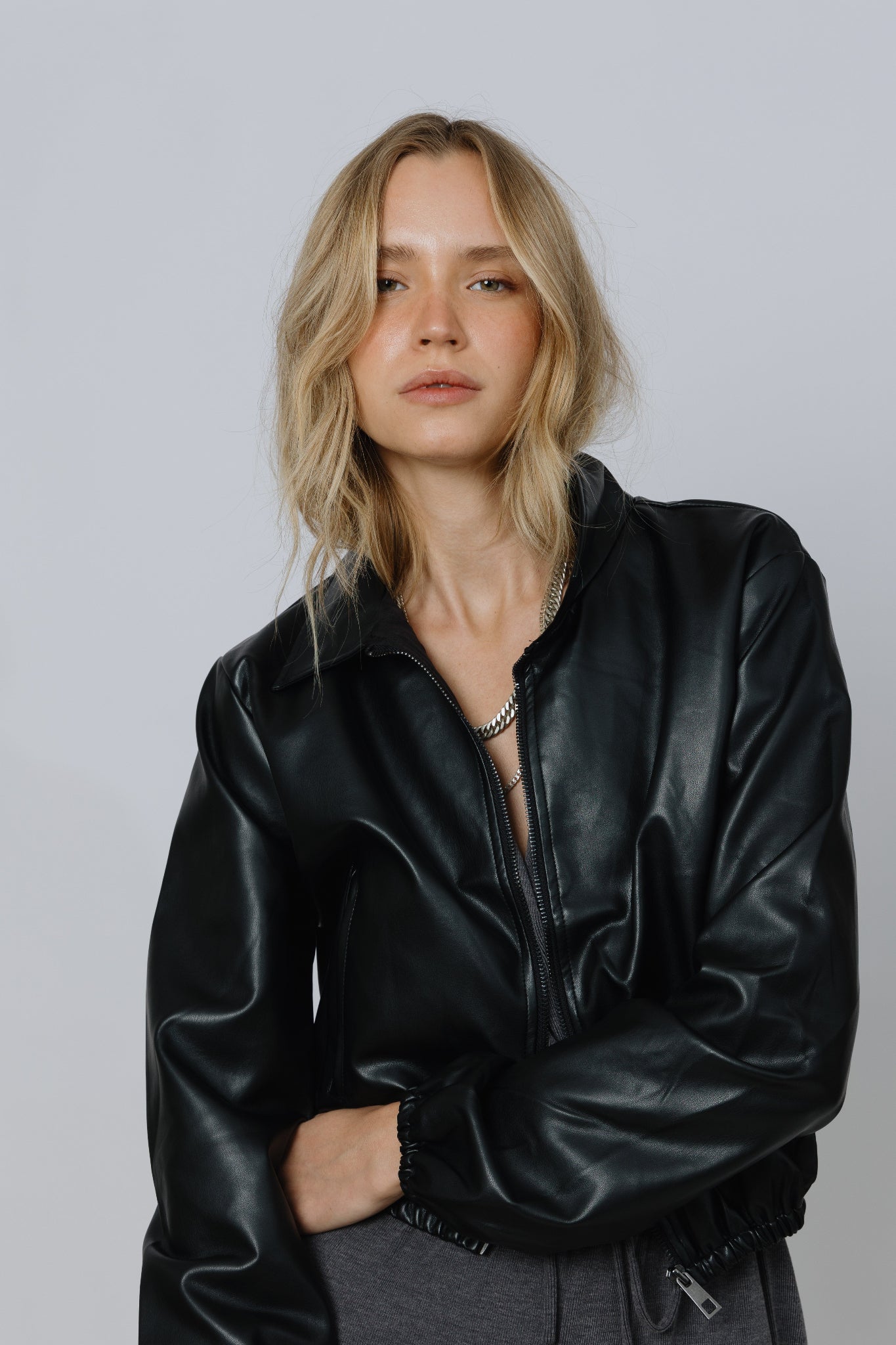 ז'קט בומבר עור טבעוני