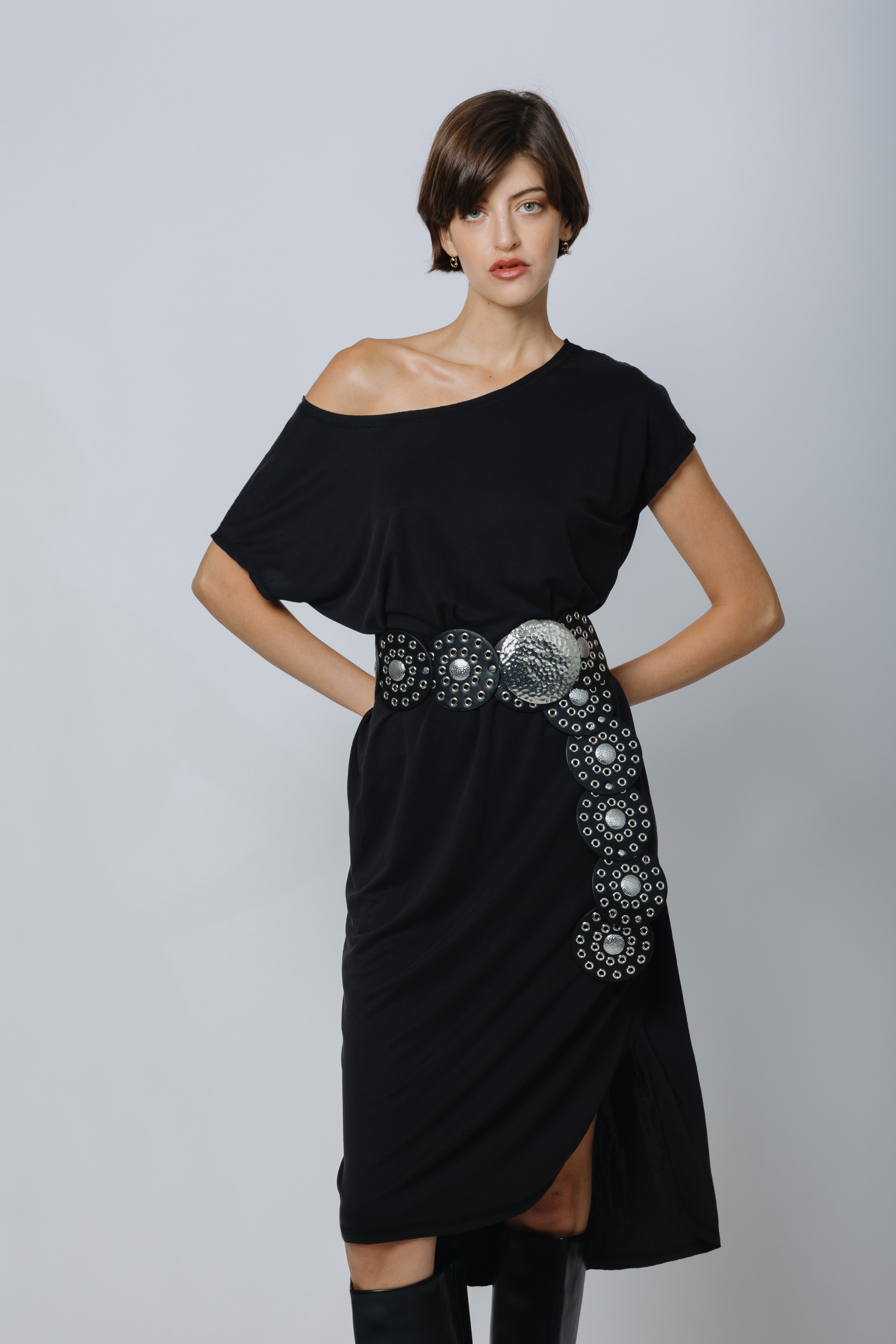 חגורת מטאל עיניות