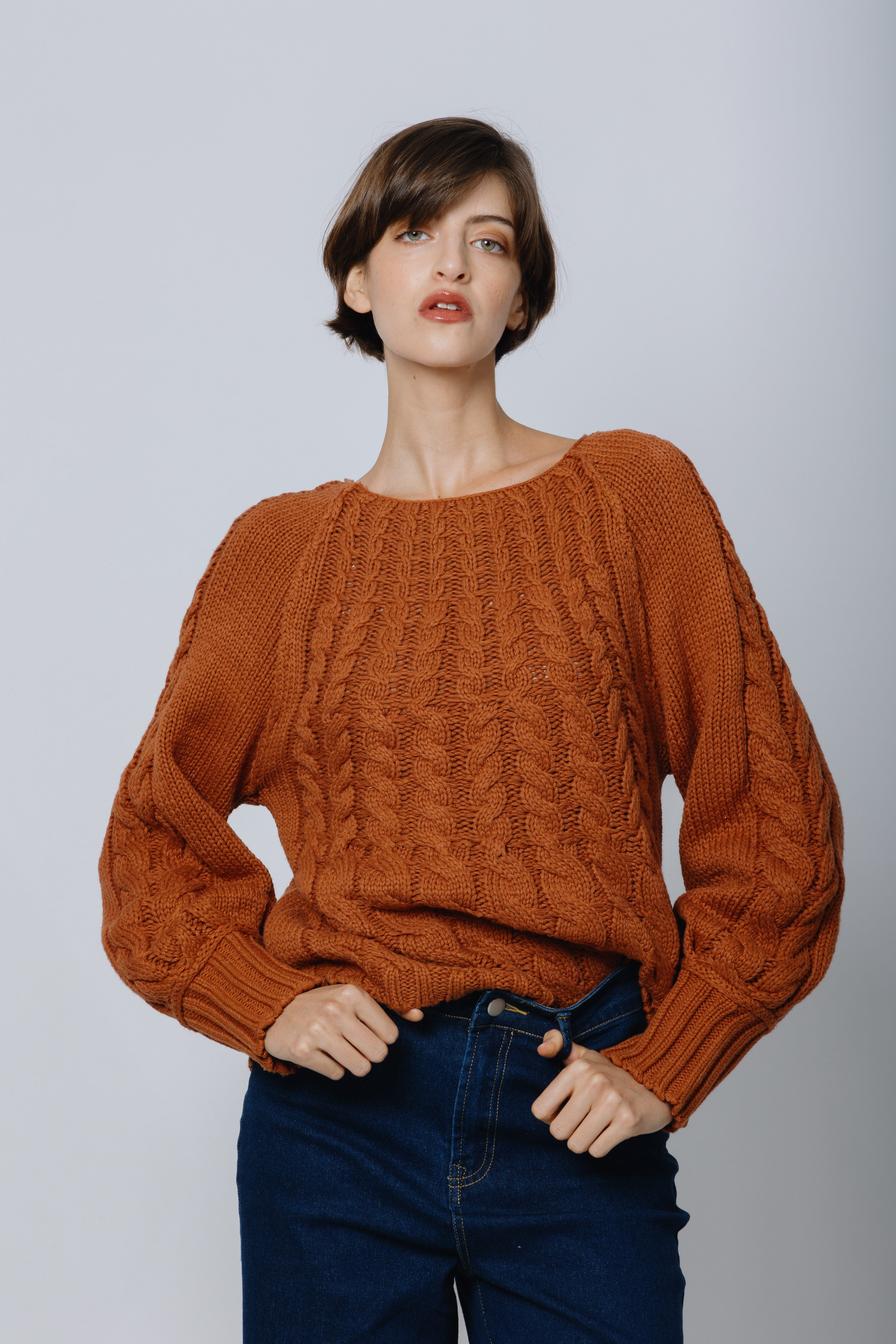 סוודר כותנה צמות שמנת קורטינה